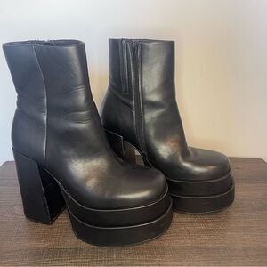 Steve Madden Women's Cobra Platform Fashion Boot, Black Leather, 8M  Booties
